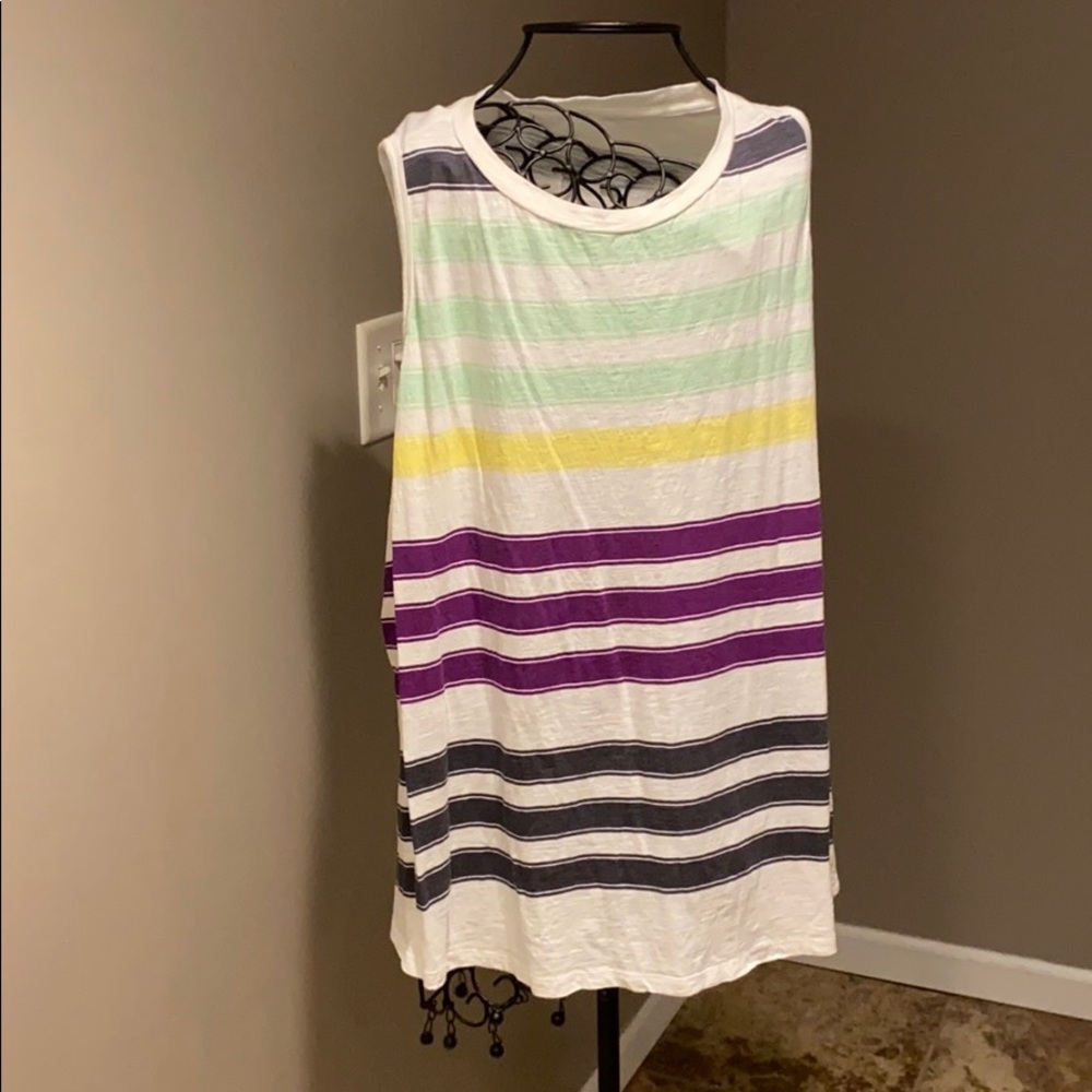 Sleeveless t! Maurices size 3